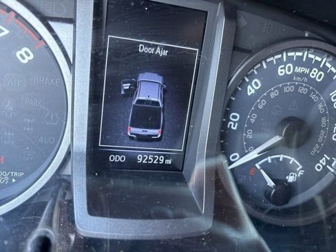 Used 2019 Toyota Tacoma TRD Sport w/ TRD Premium Sport Package image 6