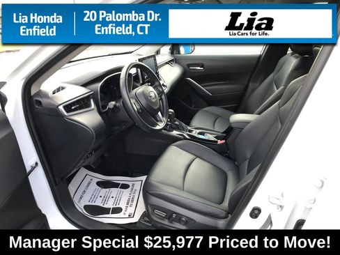 Used 2022 Toyota Corolla Cross XLE image 4