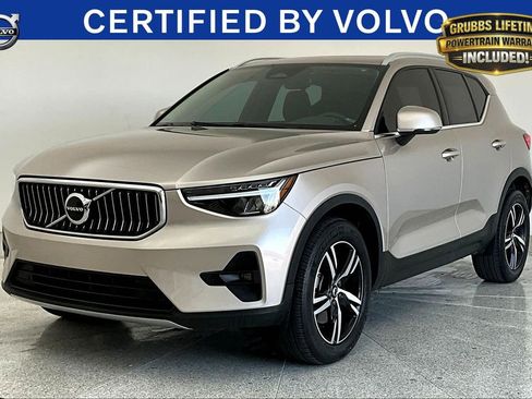 Used 2023 Volvo XC40 B4 Plus FWD image 16