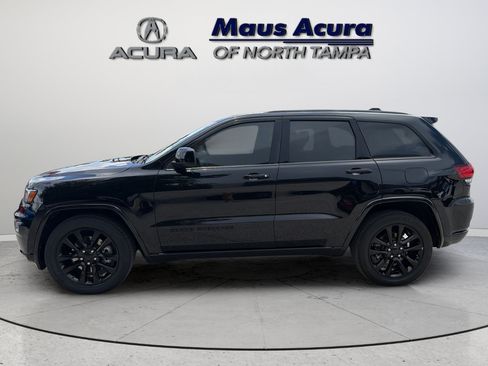 Used 2021 Jeep Grand Cherokee Laredo X RWD image 7