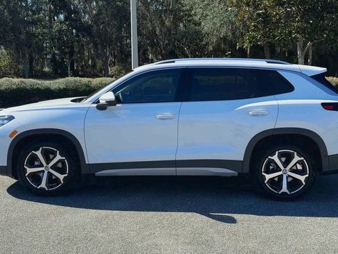 New 2026 Volkswagen Tiguan SE image 5