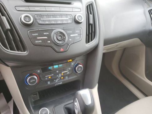 Used 2016 Ford Focus SE image 21