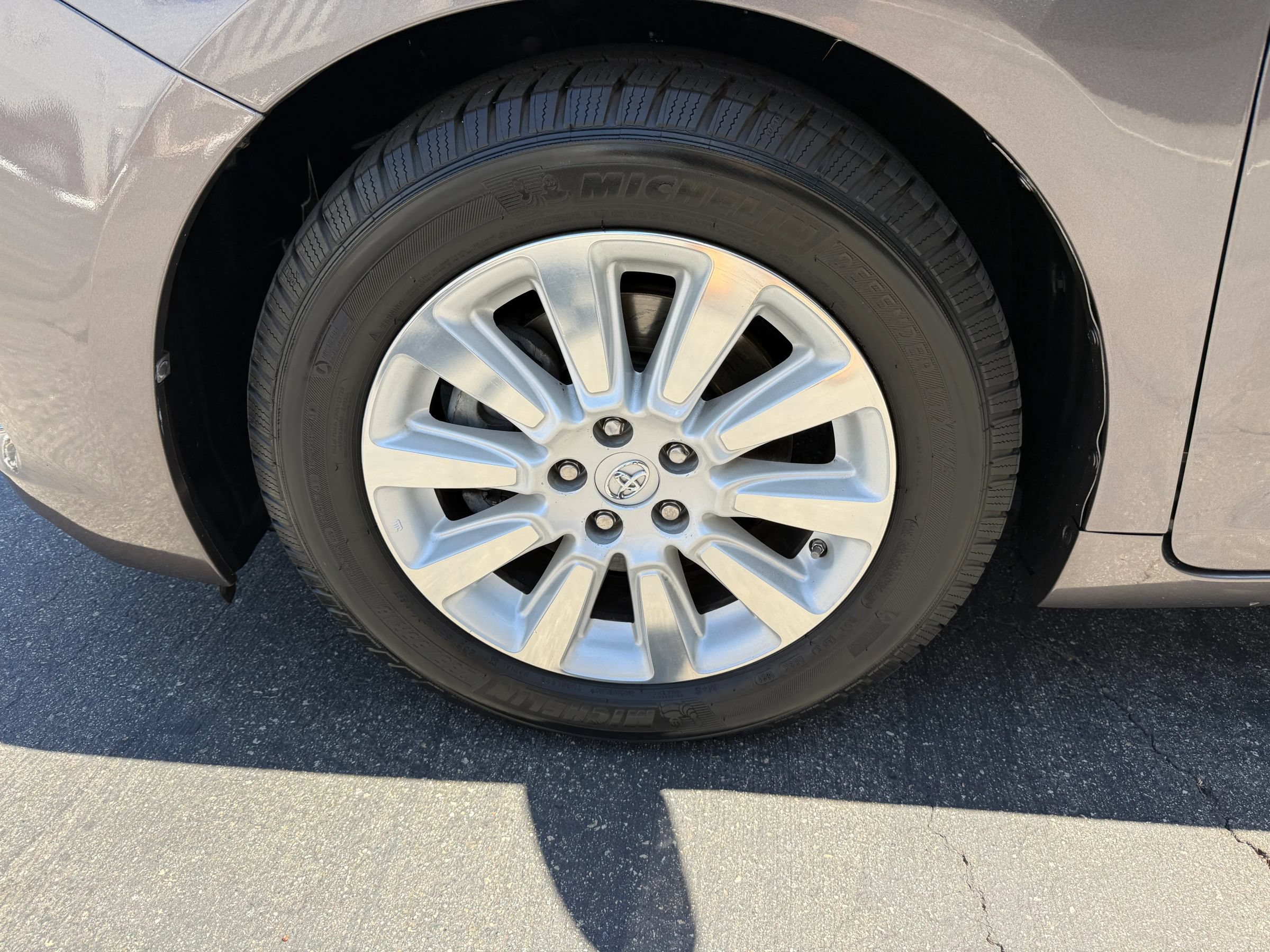 Used 2015 Toyota Sienna Limited FWD image 33