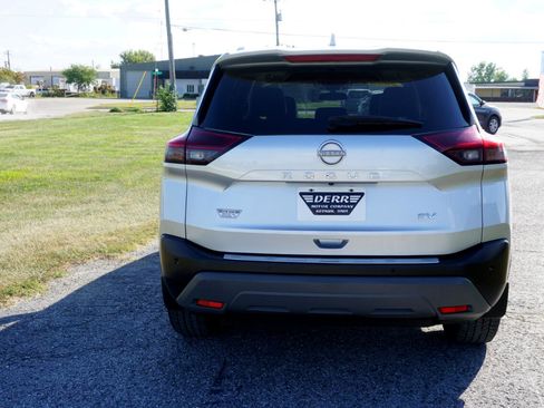 Used 2022 Nissan Rogue SV w/ SV Premium Package image 20