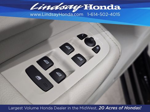 Used 2022 Volvo XC60 B5 Momentum w/ Climate Package image 15