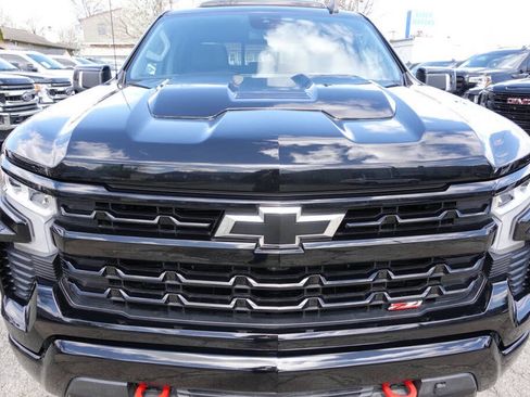 Used 2022 Chevrolet Silverado 1500 LT Trail Boss w/ LT Trail Boss Premium Package AWD/4WD image 7