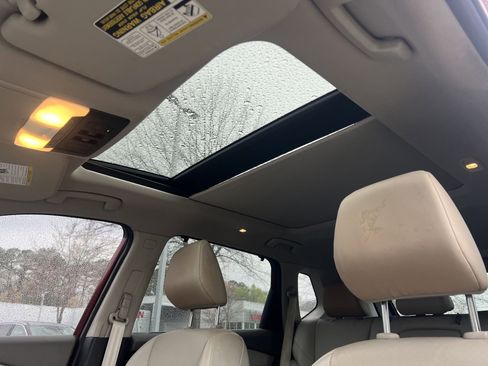 Used 2021 Nissan Rogue SV w/ Premium Package image 13