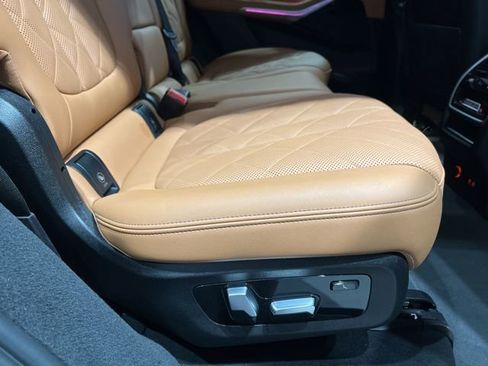 Used 2023 BMW X7 xDrive40i AWD/4WD image 51