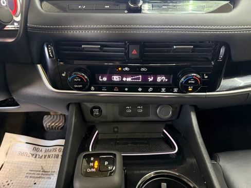 Used 2024 Nissan Rogue SL w/ SL Premium Package AWD/4WD image 28
