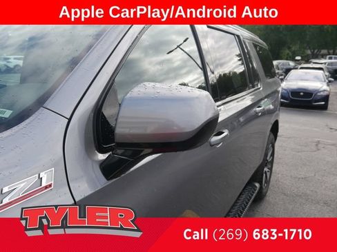 Used 2021 Chevrolet Suburban Z71 AWD/4WD image 12