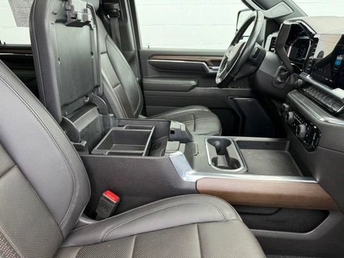 Certified 2024 Chevrolet Silverado 2500 High Country w/ High Country Premium Package AWD/4WD image 26