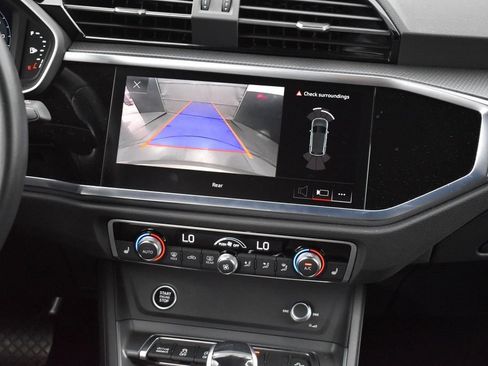 Certified 2025 Audi Q3 2.0T Premium AWD/4WD image 13