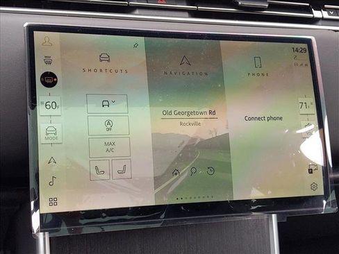 New 2025 Land Rover Range Rover Long Wheelbase SE image 12