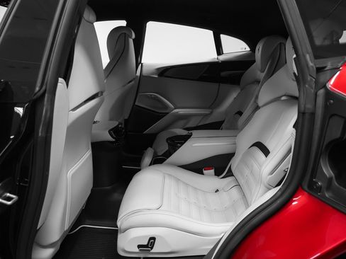 Certified 2025 Ferrari Purosangue AWD/4WD image 78