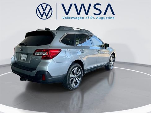 Used 2018 Subaru Outback 3.6R Limited image 7