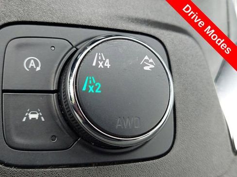 Used 2023 Chevrolet Traverse LT AWD/4WD image 21