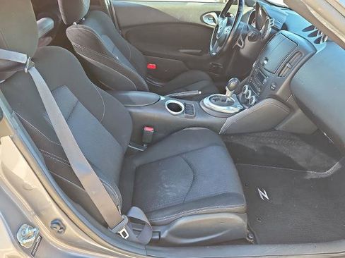 Used 2016 Nissan 370Z Coupe w/ Sport Package RWD image 22