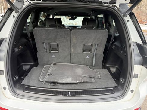 Used 2022 Jeep Grand Cherokee L Laredo image 15