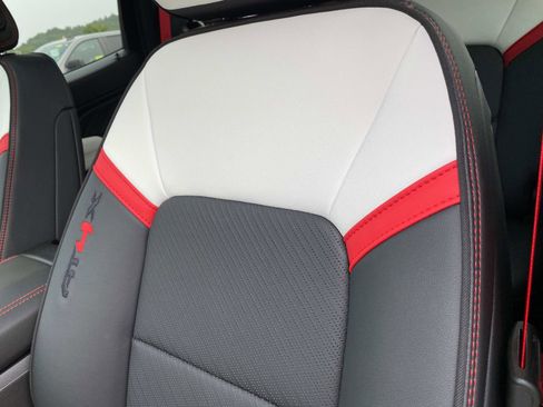 New 2026 GMC Canyon AT4X image 10