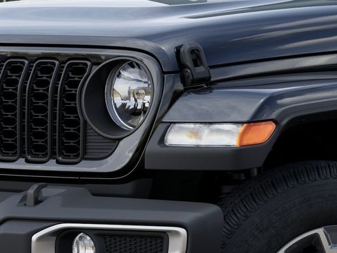 New 2025 Jeep Gladiator Sport w/ Premium Package image 32