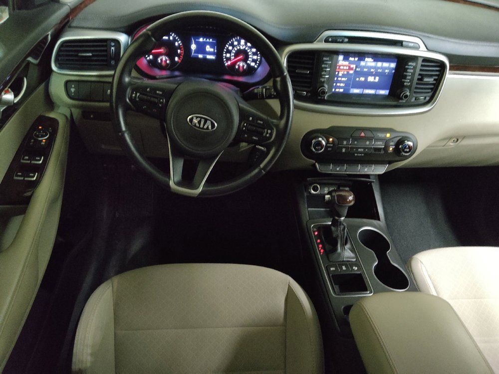 Used 2017 Kia Sorento AWD w/ LX Convenience Package image 22