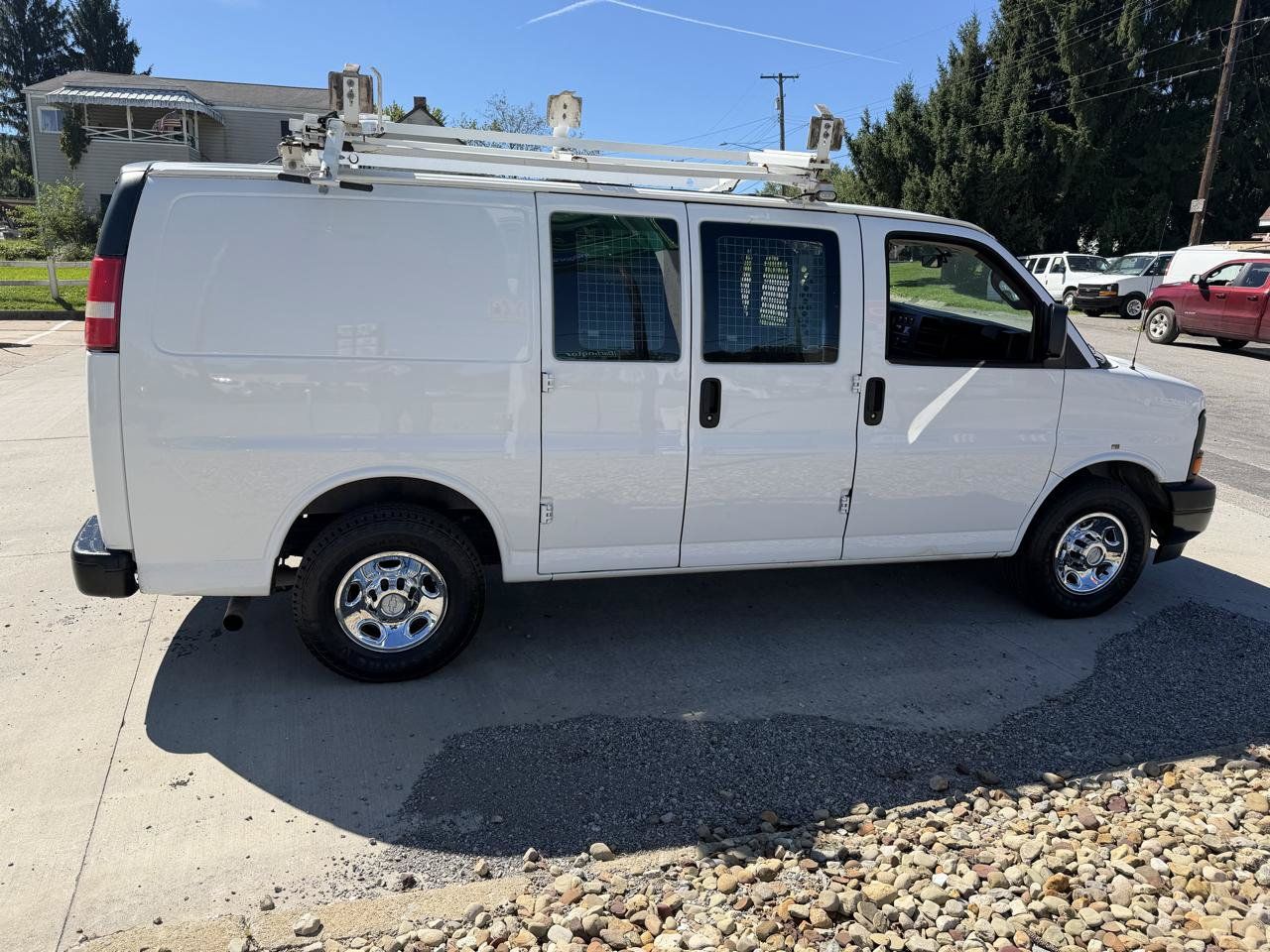 Used 2017 Chevrolet Express 2500 RWD image 6