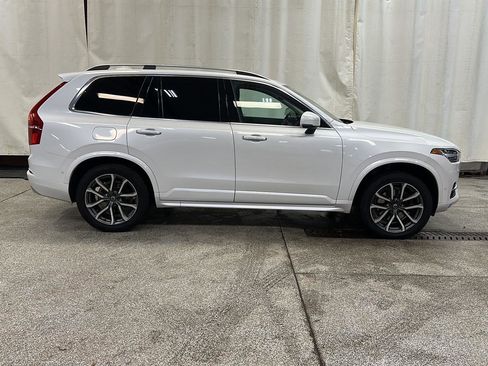 Used 2019 Volvo XC90 T6 Momentum w/ Advanced Package image 6