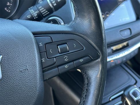 Used 2019 Cadillac XT4 Premium Luxury image 22