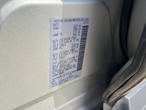 Used 2025 Nissan Pathfinder SV AWD/4WD image 30