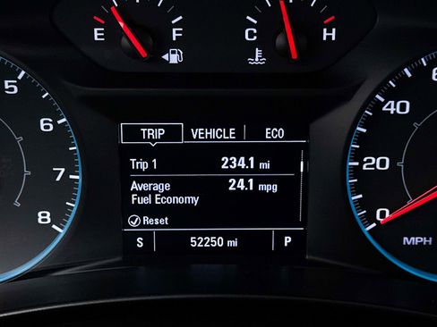 Used 2021 Chevrolet Equinox LS w/ LS Convenience Package FWD image 34