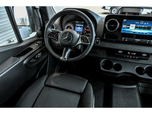 New 2026 Mercedes-Benz Sprinter 2500 image 6