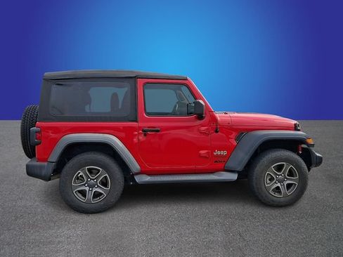 Used 2018 Jeep Wrangler Sport AWD/4WD image 4