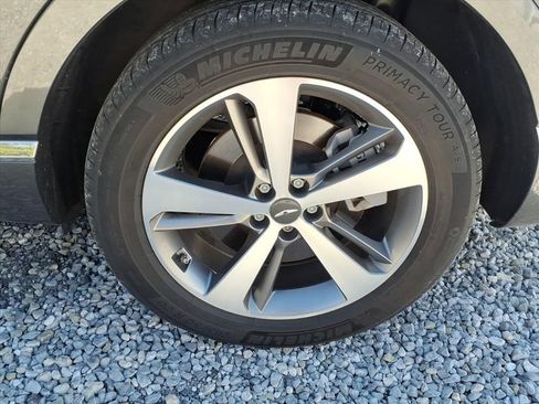 Used 2023 Genesis GV80 2.5T w/ Advanced Package AWD/4WD image 11