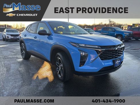 Used 2024 Chevrolet Trax RS w/ Driver Confidence Package image 3