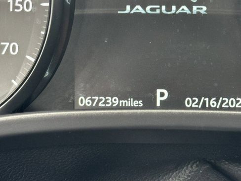 Used 2019 Jaguar XE Premium AWD/4WD image 8