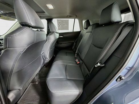 Used 2023 Toyota Corolla Cross XLE w/ Convenience Package FWD image 36