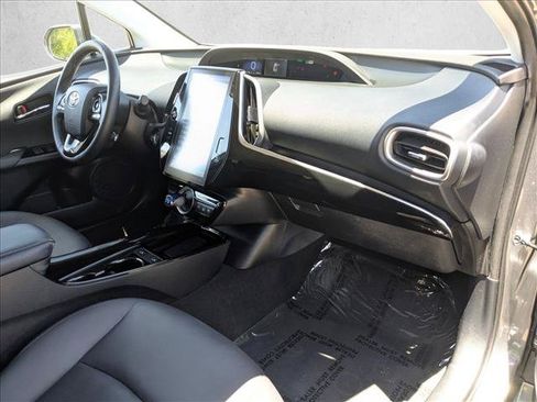 Used 2022 Toyota Prius Prime XLE FWD image 21