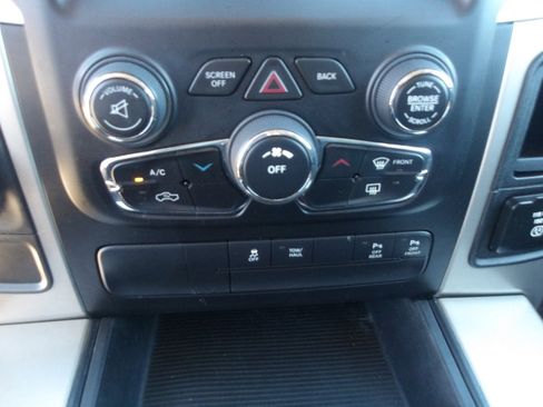 Used 2014 RAM 1500 Lone Star image 25