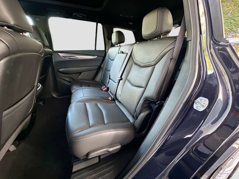 Used 2025 Cadillac XT6 Luxury image 26