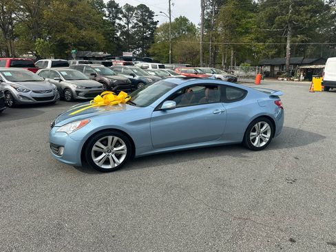 Used 2011 Hyundai Genesis 3.8 image 5