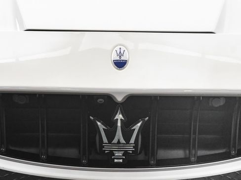Used 2024 Maserati GranTurismo Modena image 16