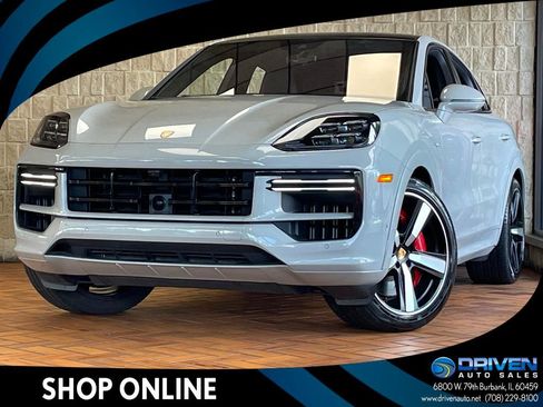 Used 2024 Porsche Cayenne Turbo AWD/4WD image 1
