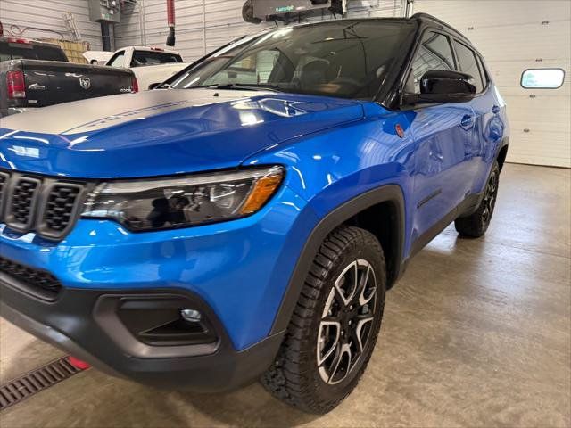 Certified 2024 Jeep Compass Trailhawk w/ Trailhawk Elite Group AWD/4WD image 38