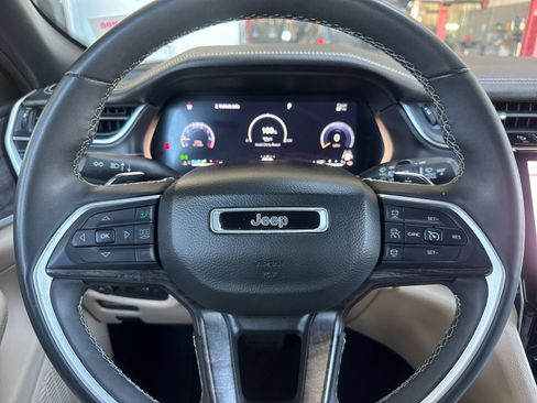 Used 2023 Jeep Grand Cherokee Limited RWD image 27
