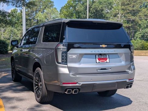 New 2026 Chevrolet Suburban High Country AWD/4WD image 4