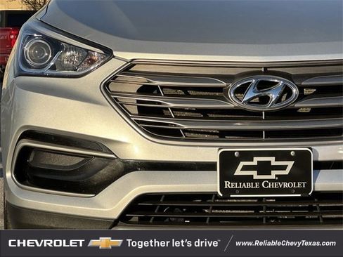 Used 2017 Hyundai Santa Fe Sport image 9