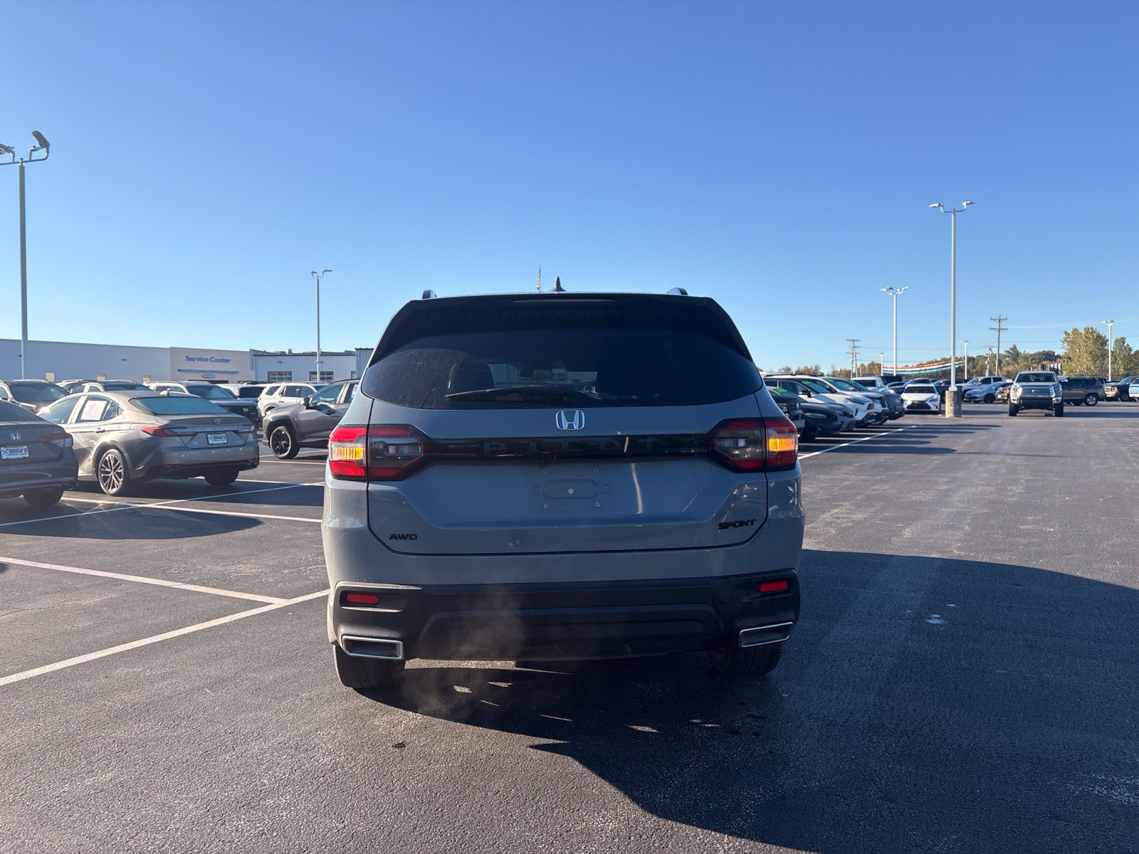 Used 2025 Honda Pilot Sport image 7