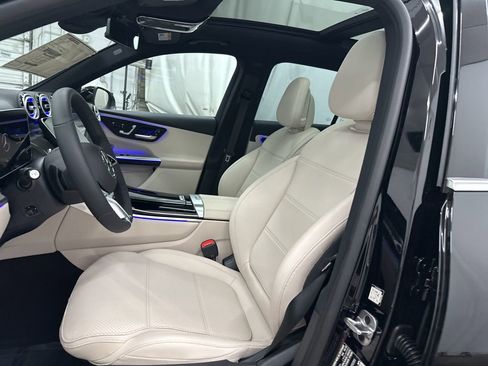 Used 2026 Mercedes-Benz GLC 300 image 19