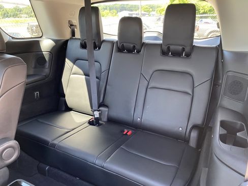 Used 2022 Nissan Pathfinder SL w/ SL Premium Package FWD image 17