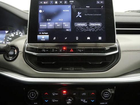 Used 2025 Jeep Compass Limited AWD/4WD image 19